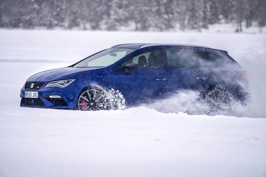  Seat Leon ST Cupra 300 2017 года  (WW) (фото 31 из 49)
